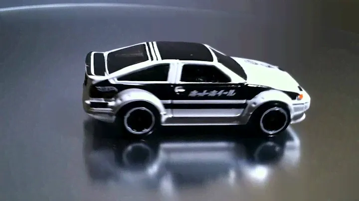 Hot Wheels 2013 X1874 Toyota AE-86 Corolla Review