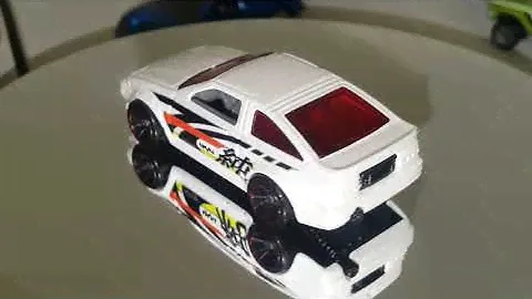 let's review: hotwheels Toyota ae-86 corolla